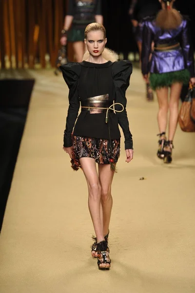 Look 46